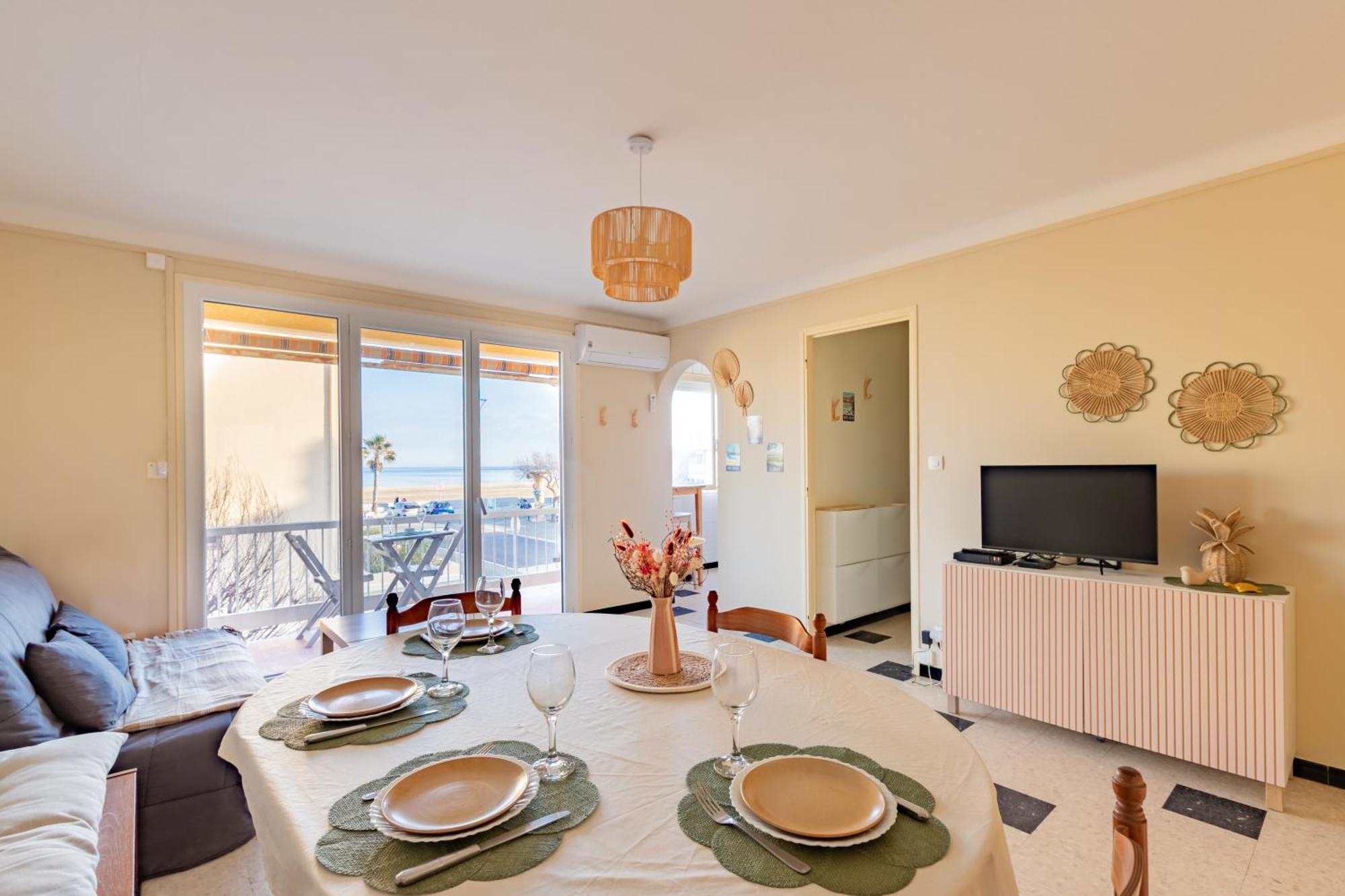 Les Jacinthes - Spacious Sea View Apartment Port-la-Nouvelle